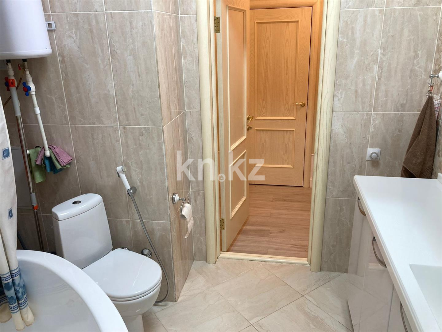 Продажа 3-комнатной квартиры, 105 м², мкр-н Степной-2 в Караганде - фото 15