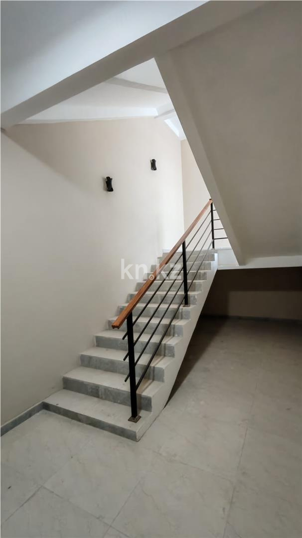 Продажа 3-комнатной квартиры, 94 м², 137 учетный квартал, дом  787 в Караганде - фото 9