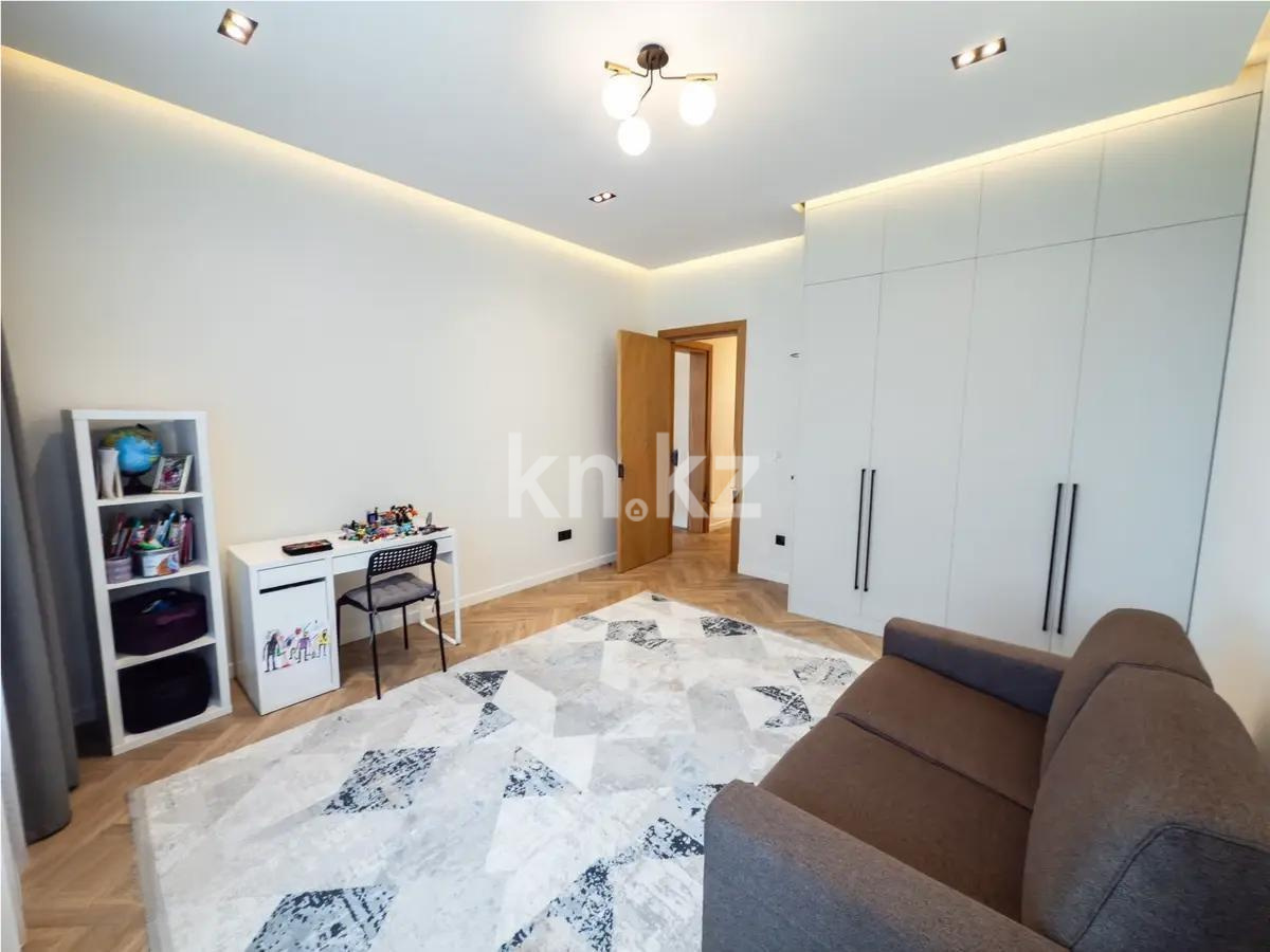 Продажа 3-комнатной квартиры, 131 м², пр. Туран, дом  22/1 в Астане - фото 3