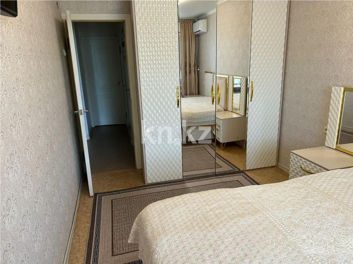 Продажа 4-комнатной квартиры, 76 м², пр. Республики, дом  18 - Продажа  четырехкомнатных квартир в Караганде фото 3 из 12