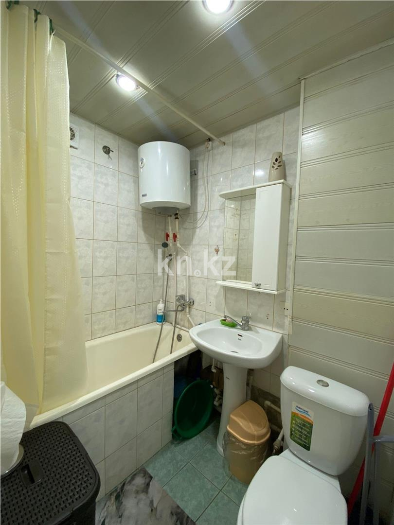 Продажа 2-комнатной квартиры, 42 м², ул. Ерубаева в Караганде - фото 9