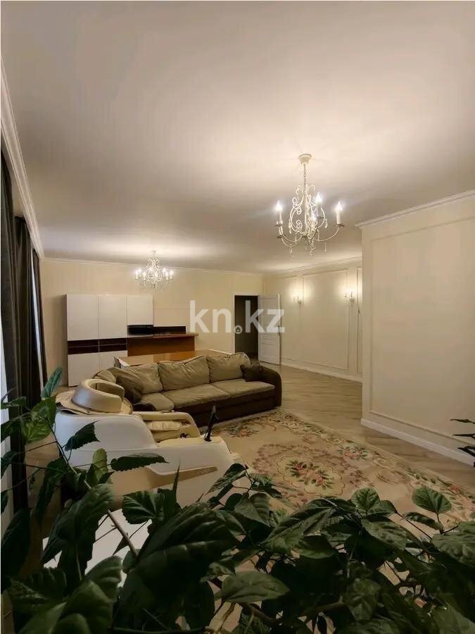 Продажа 4-комнатной квартиры, 140 м² в Астане
