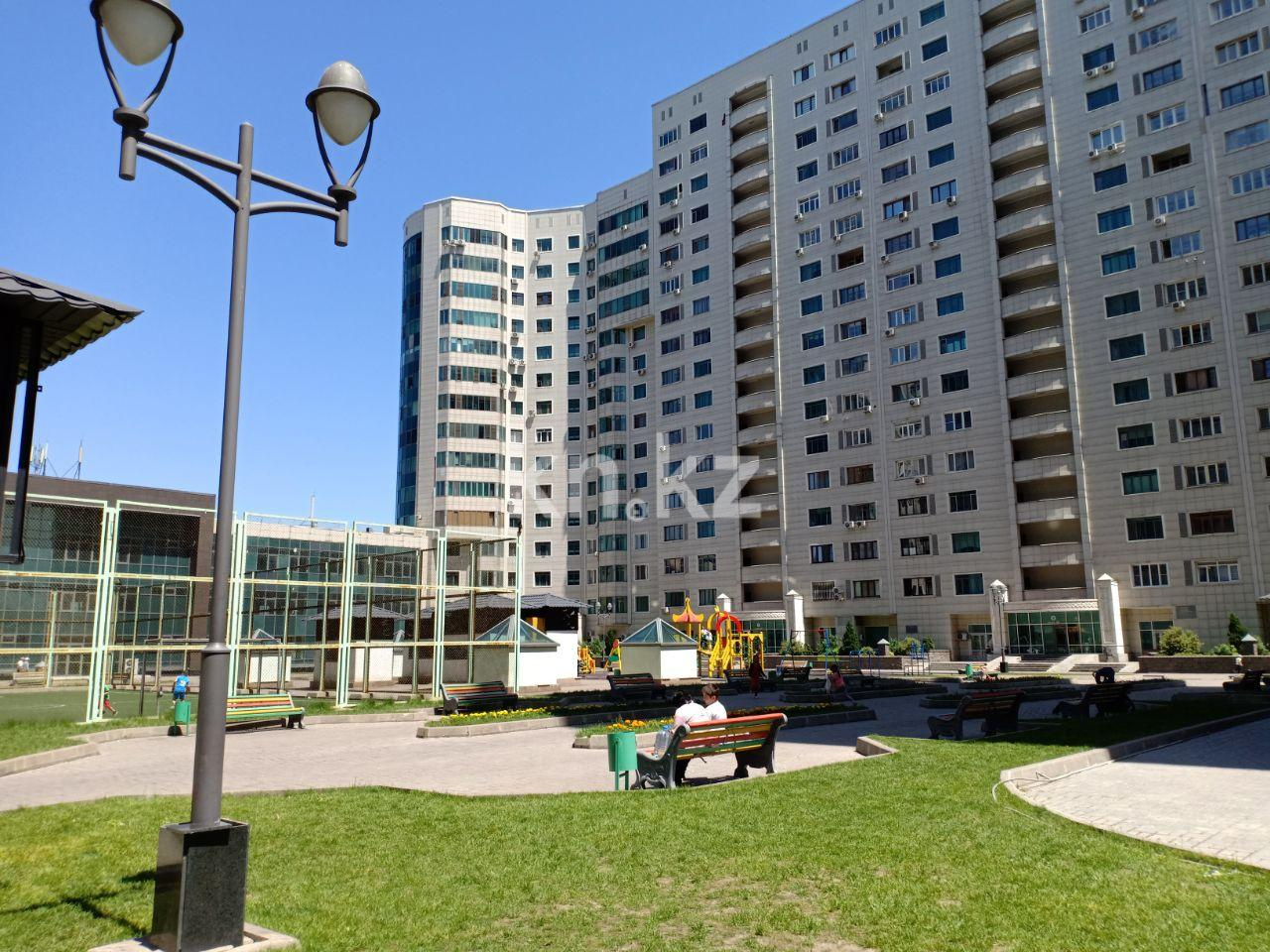 Продажа 2-комнатной квартиры, 93 м², пр. Абая, дом  150/230 в Алматы - фото 8