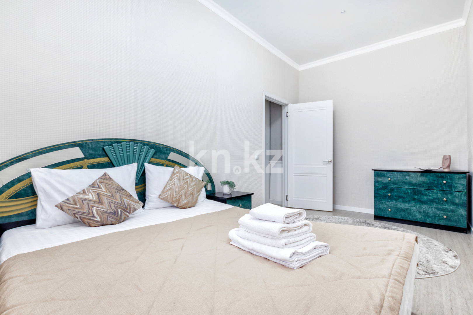 Аренда 2-комнатной квартиры посуточно, 65 м², пр. Кабанбай батыра, дом  4/2 - ул. Космонавтов в Астане - фото 3