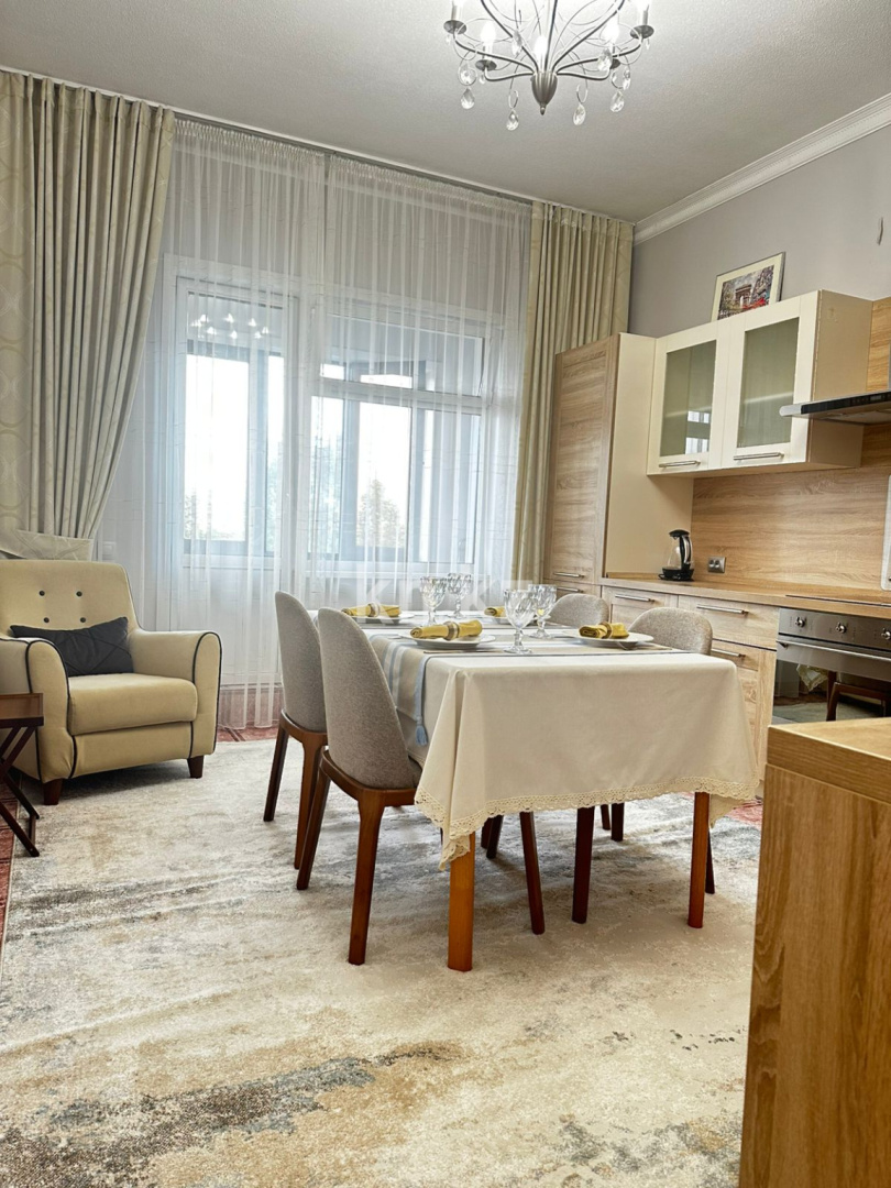 Аренда 2-комнатной квартиры, 70 м² - Аренда квартир помесячно в Казахстане фото 1 из 10