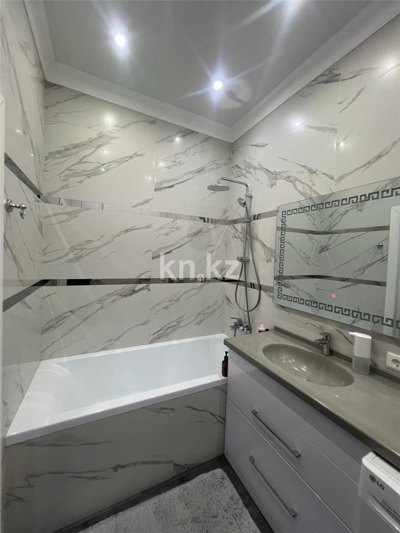 Продажа 3-комнатной квартиры, 94 м², ул. Сатыбалдина, дом  30 - Продажа квартир в Караганде фото 18 из 27