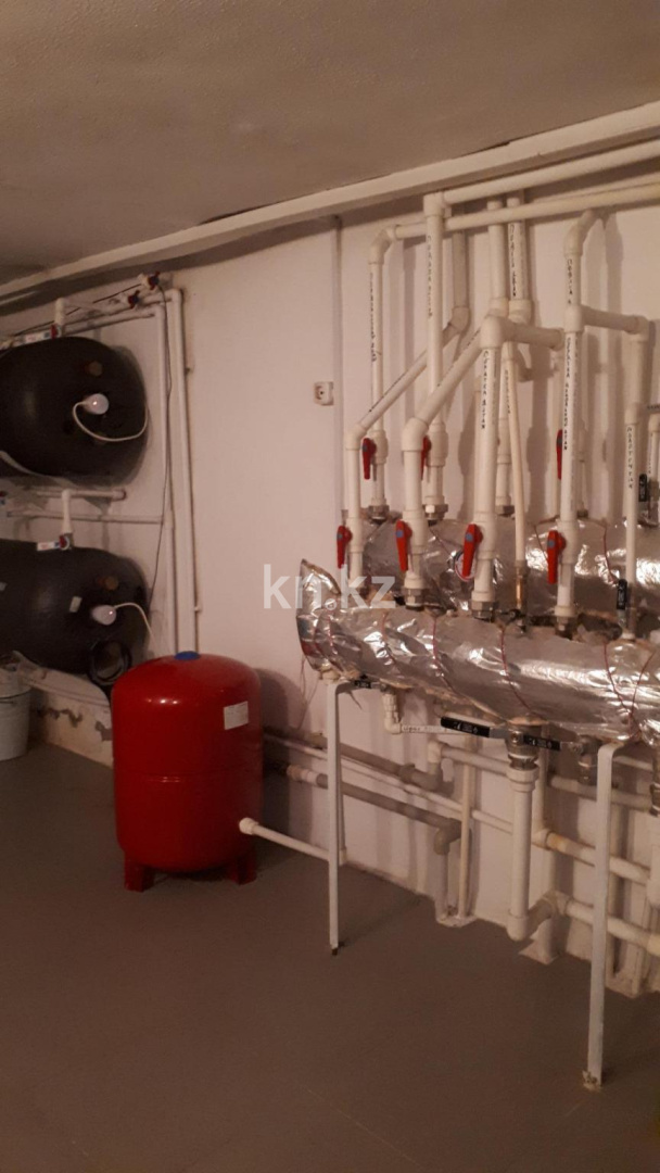 Продажа 6-комнатного дома, 644 м², ул. Сейткулова - Продажа домов и коттеджей в Караганде фото 14 из 20