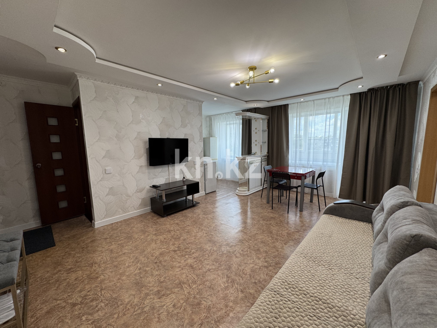 Аренда 2-комнатной квартиры посуточно, 52 м², Назарбаева, дом  21 в Павлодаре - фото 2