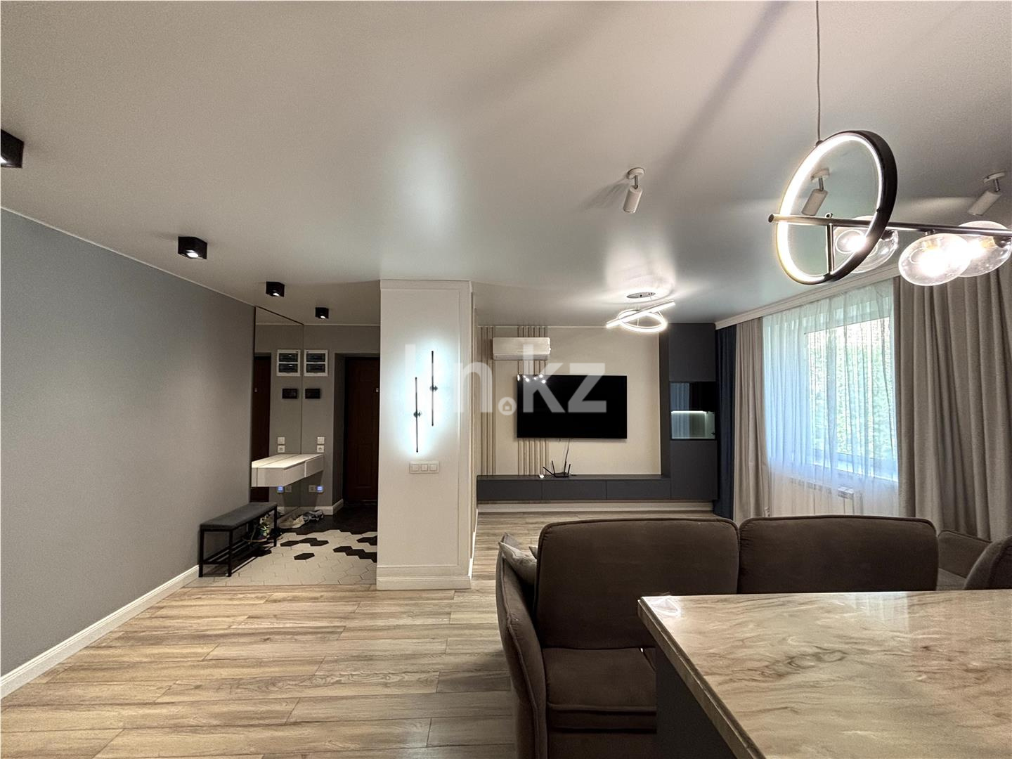 Продажа 3-комнатной квартиры, 90 м², ул. Аманжолова - Продажа квартир в Казахстане фото 1 из 17