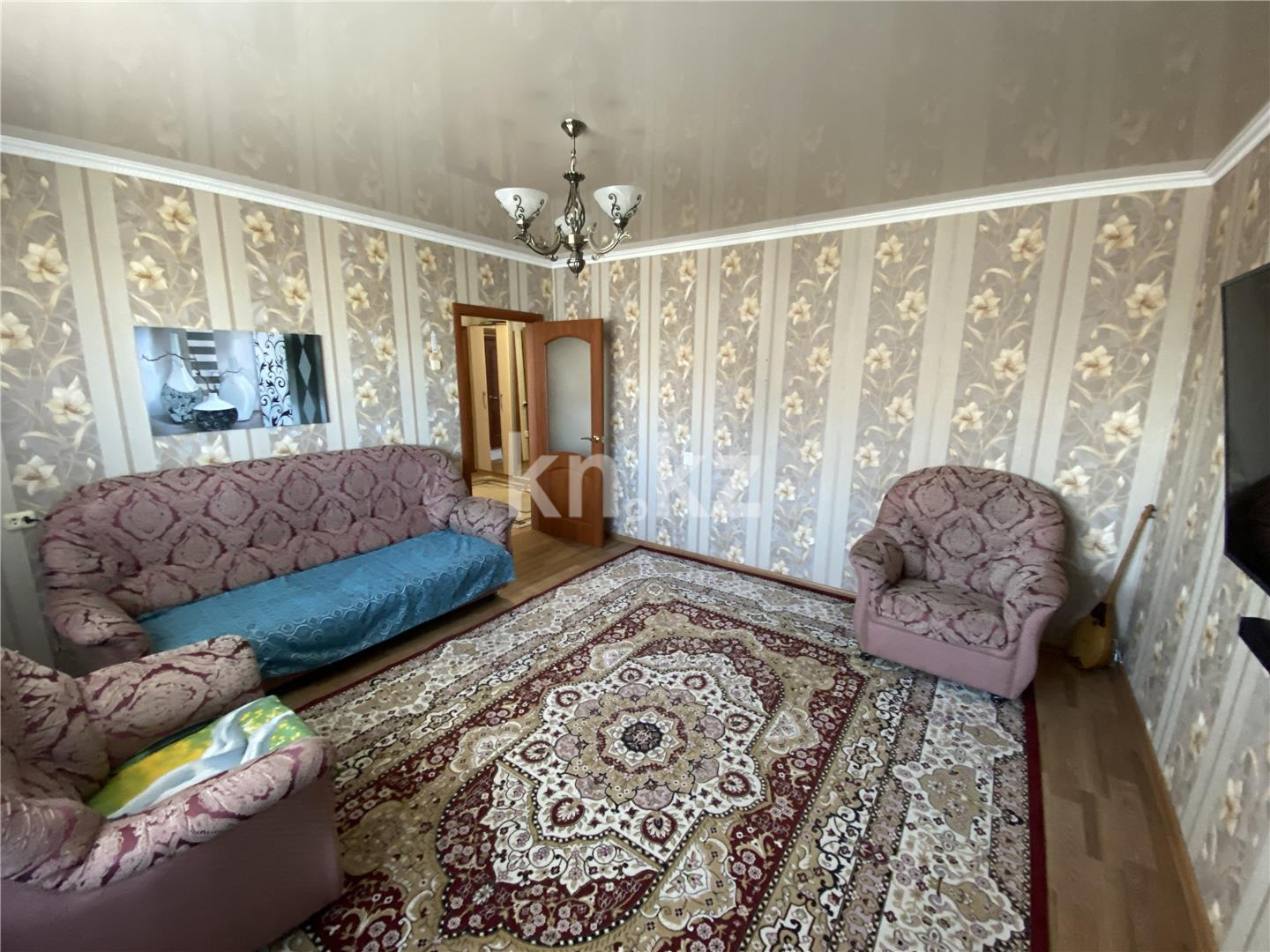 Продажа 3-комнатной квартиры, 62 м², мкр-н Степной-3 - Продажа  трехкомнатных квартир в Караганде фото 1 из 15