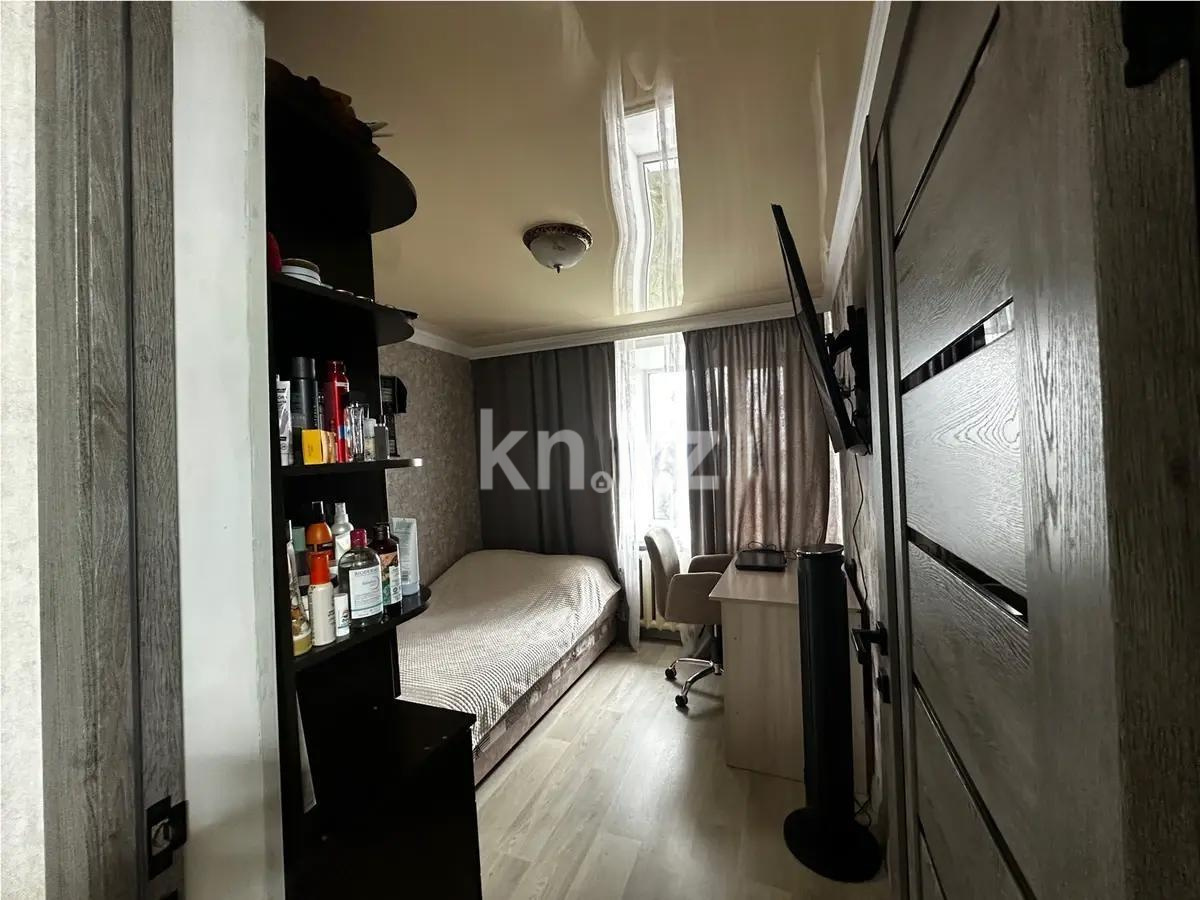 Продажа 3-комнатной квартиры, 57 м², мкр-н Восток-1, дом  3 в Караганде - фото 3