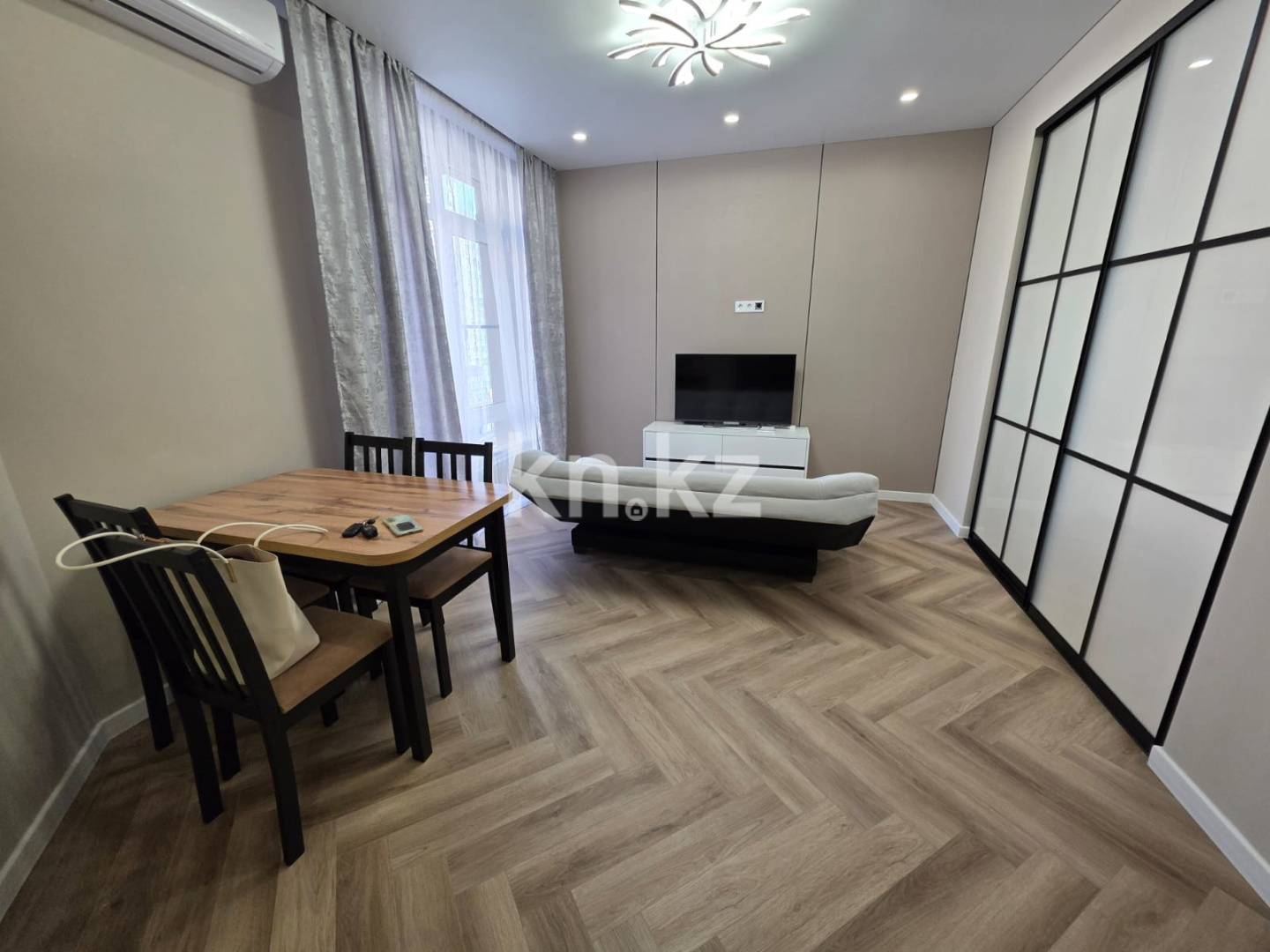 Аренда 1-комнатной квартиры, 42.1 м² - Аренда квартир помесячно в Алматы фото 3 из 12