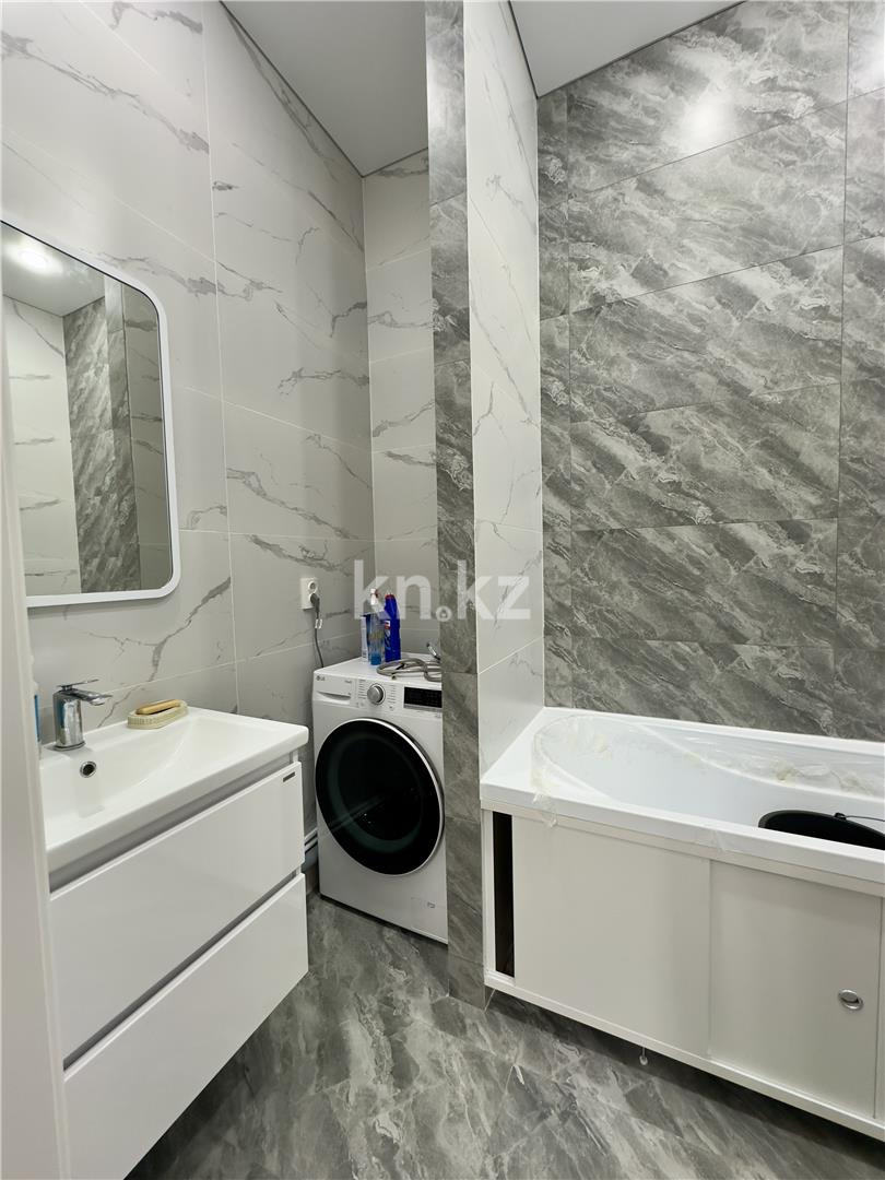 Продажа 3-комнатной квартиры, 97 м², пр. Шахтеров, дом  68 - Продажа  трехкомнатных квартир в Караганде фото 28 из 37