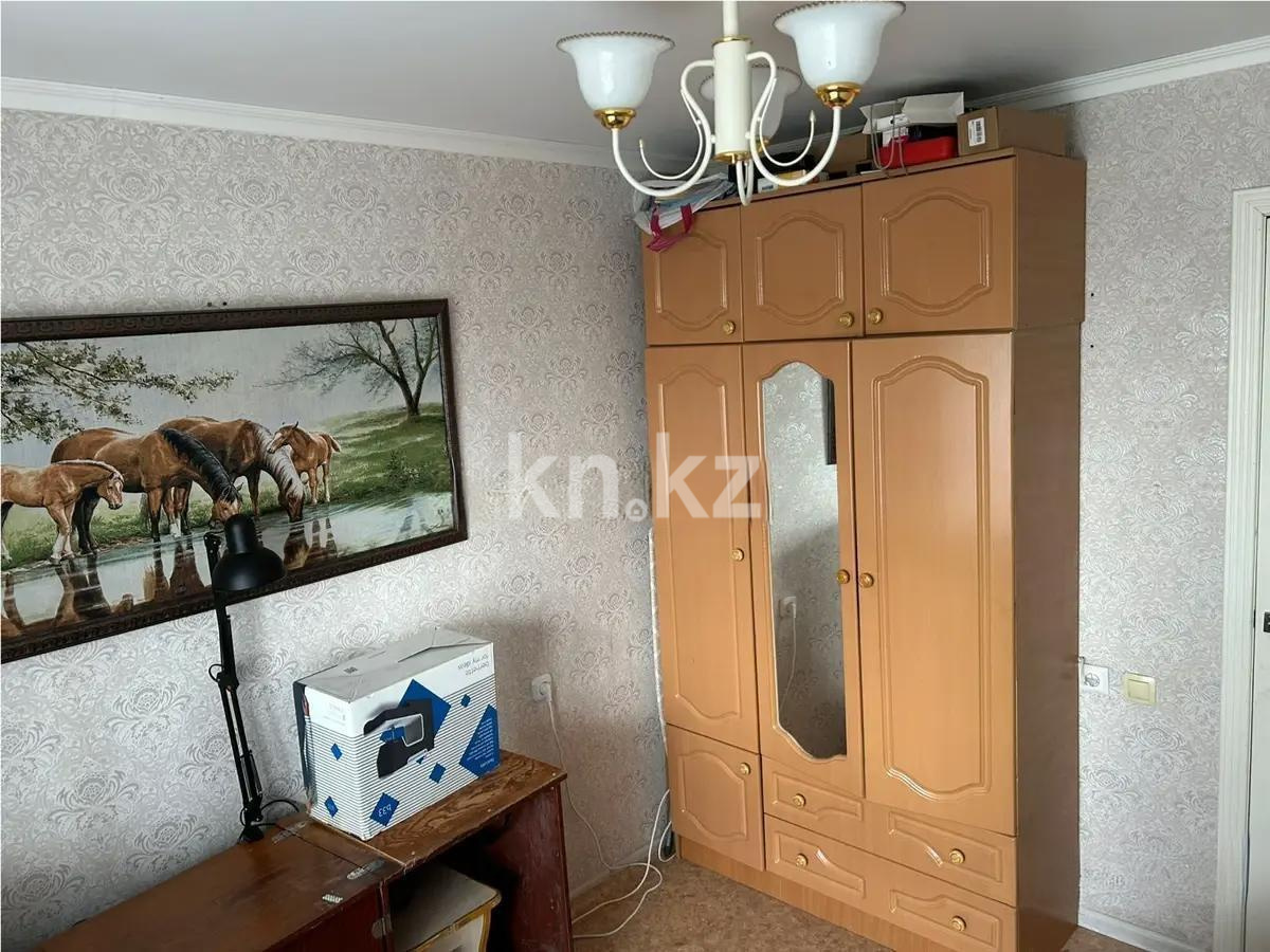 Продажа 4-комнатной квартиры, 76 м², пр. Республики, дом  18 - Продажа  четырехкомнатных квартир в Караганде фото 6 из 12