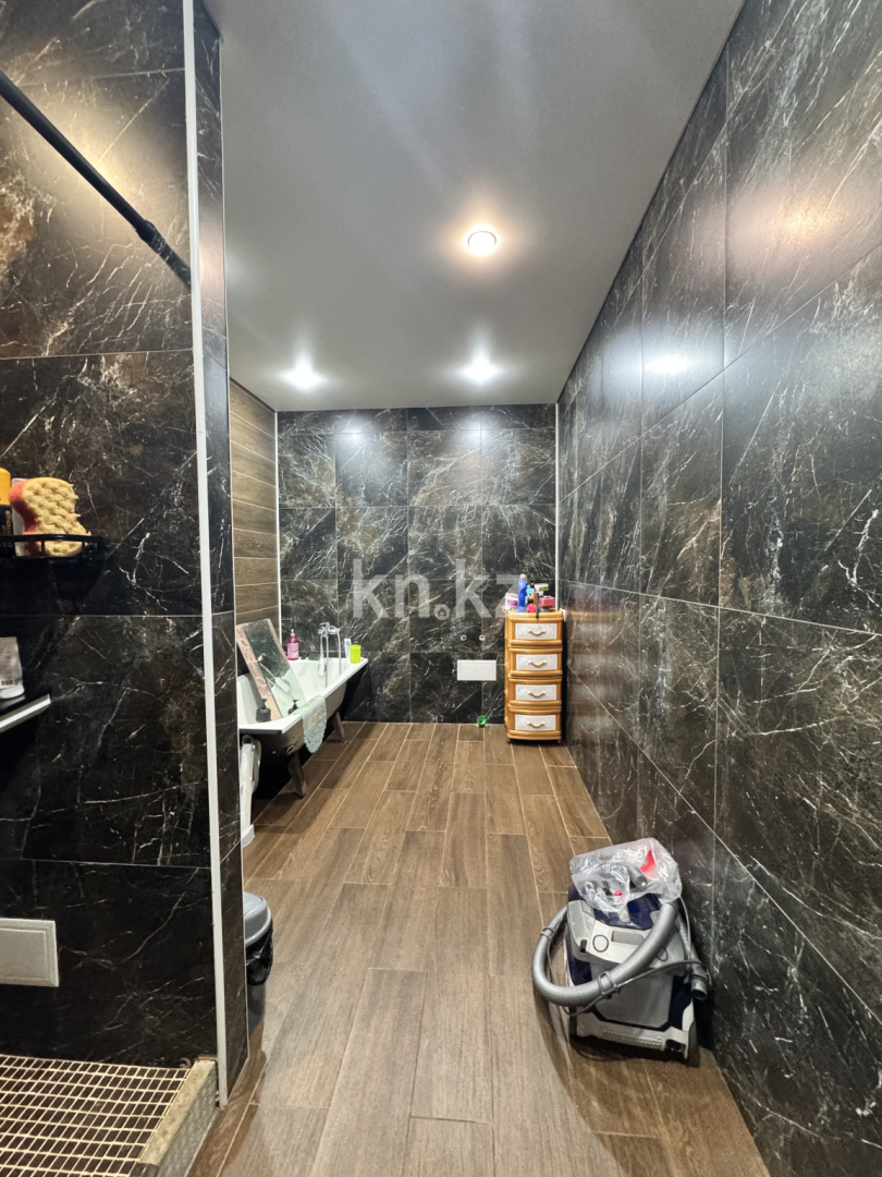 Продажа 5-комнатного дома, 287 м², ул. Балхашская - Продажа домов, коттеджей в Караганде с фото фото 20 из 34