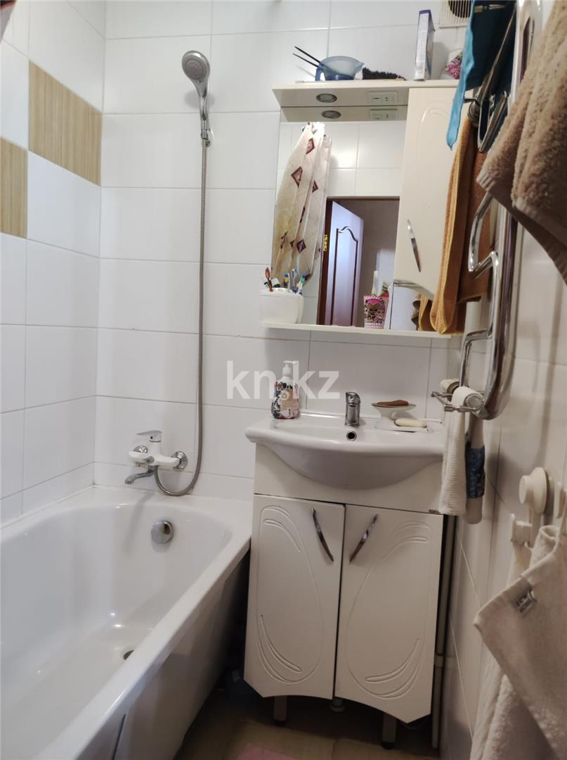 Продажа 3-комнатной квартиры, 84 м², мкр-н 22 - Продажа  трехкомнатных квартир в Караганде фото 14 из 17