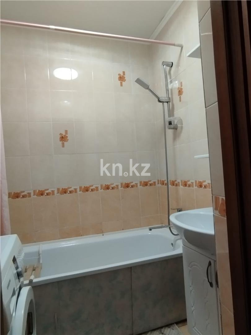 Продажа 3-комнатной квартиры, 70 м², ул. Сатыбалдина в Караганде - фото 8