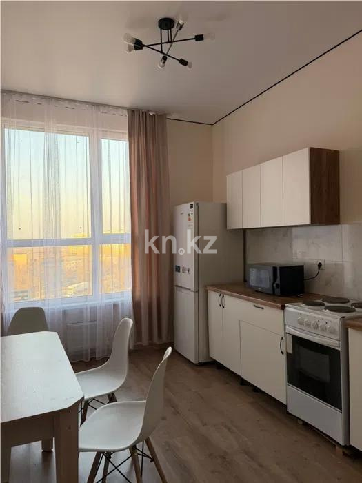 Продажа 3-комнатной квартиры, 47 м², пр. Райымбека, дом  349 в Алматы - фото 3