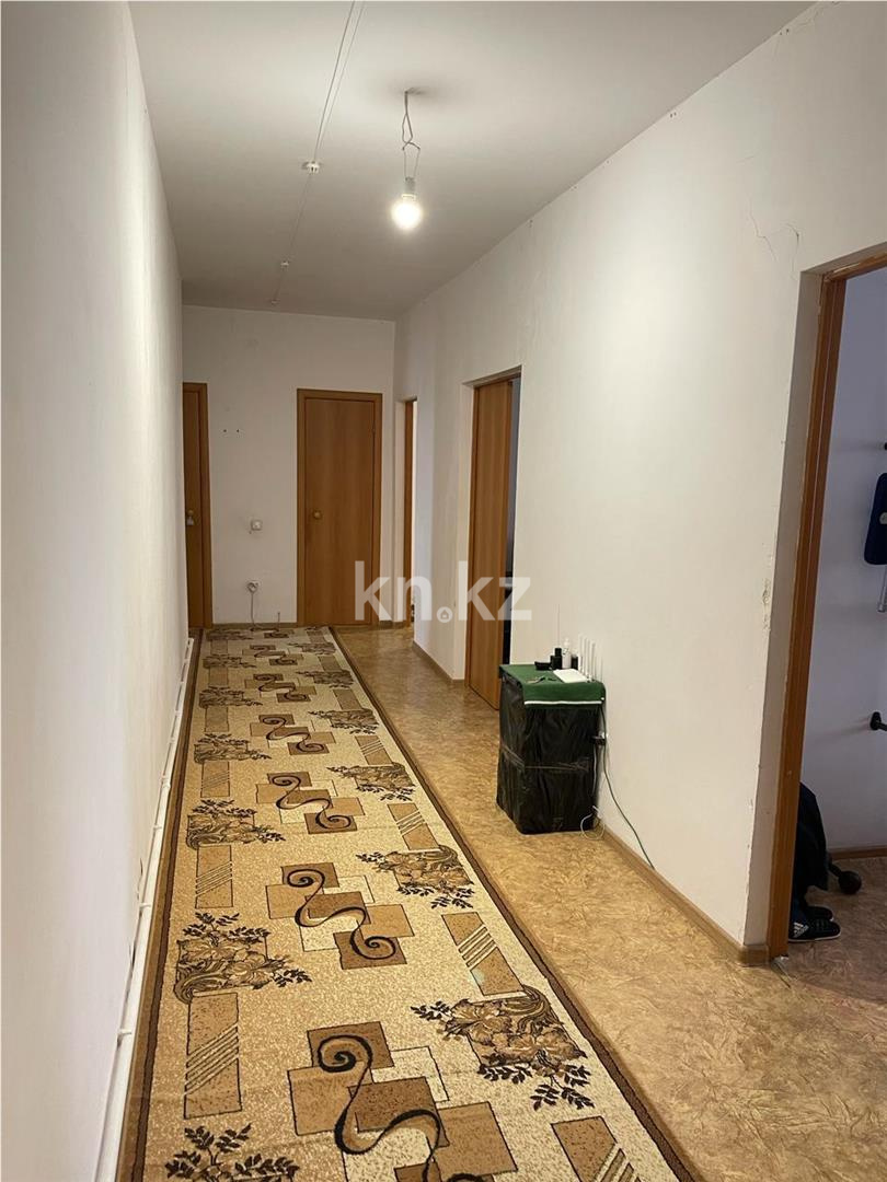 Продажа 3-комнатной квартиры, 87 м², пр. Шахтеров в Караганде - фото 13
