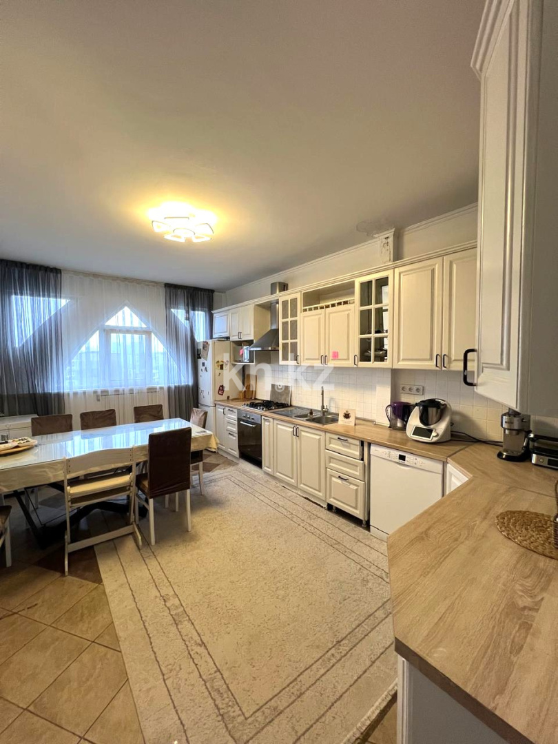 Продажа 4-комнатной квартиры, 99 м² - Продажа четырехкомнатных квартир в Алматы фото 2 из 14