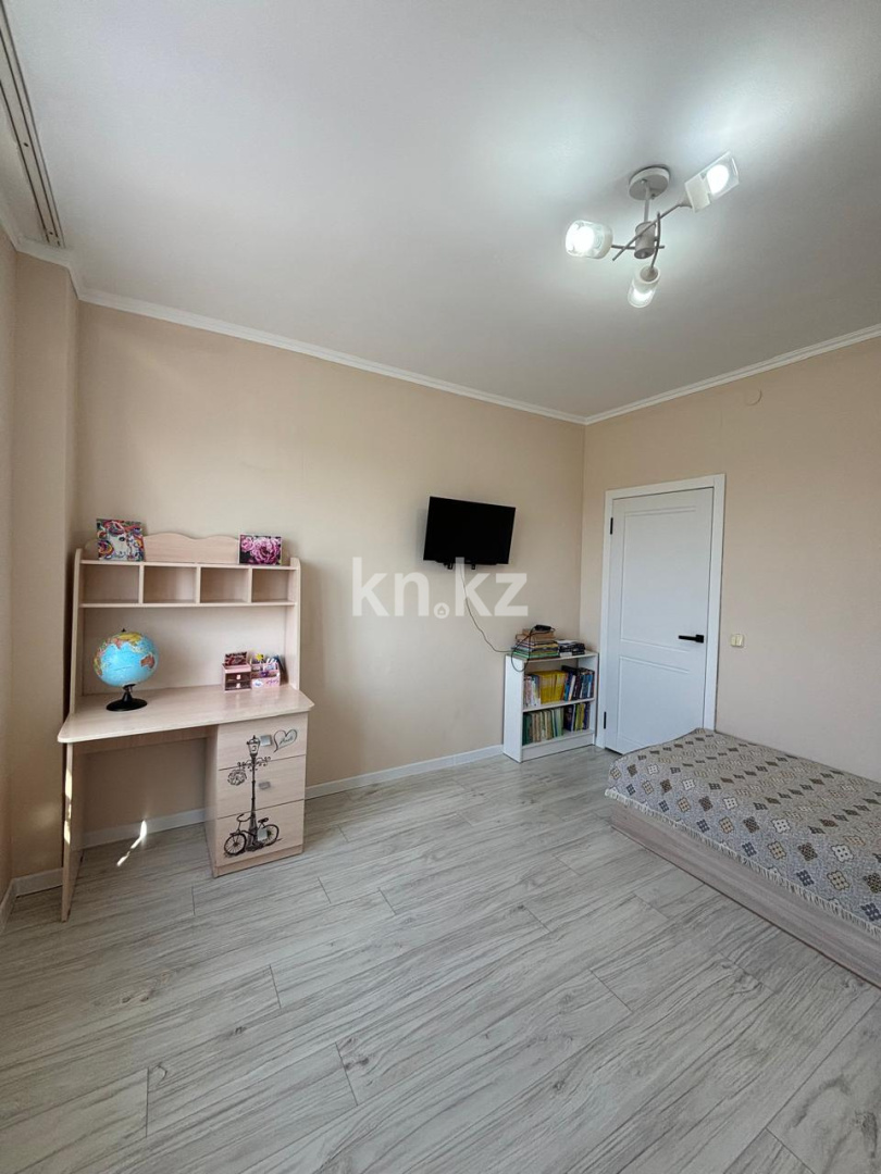 Продажа 3-комнатной квартиры, 82 м², ул. Сарыарка, дом  31 в Караганде - фото 9