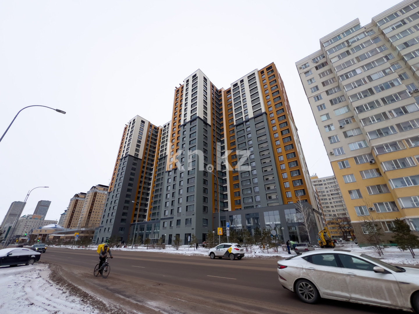 Продажа 3-комнатной квартиры, 96.7 м², ул. Туркестан, дом  4/1 в Астане - фото 10