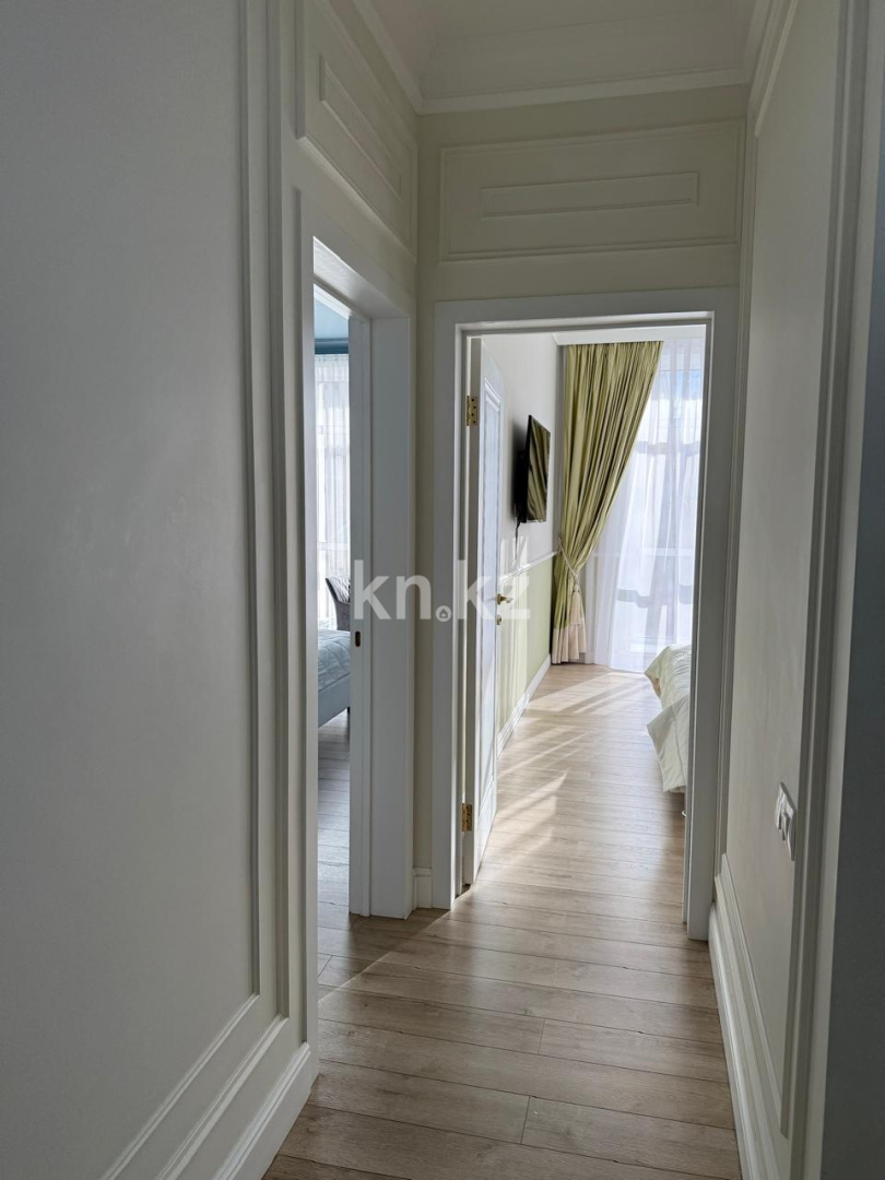 Продажа 4-комнатной квартиры, 140 м², ул. Бокейхана, дом  3б - Керей Жанибек Хандар в Астане - фото 19