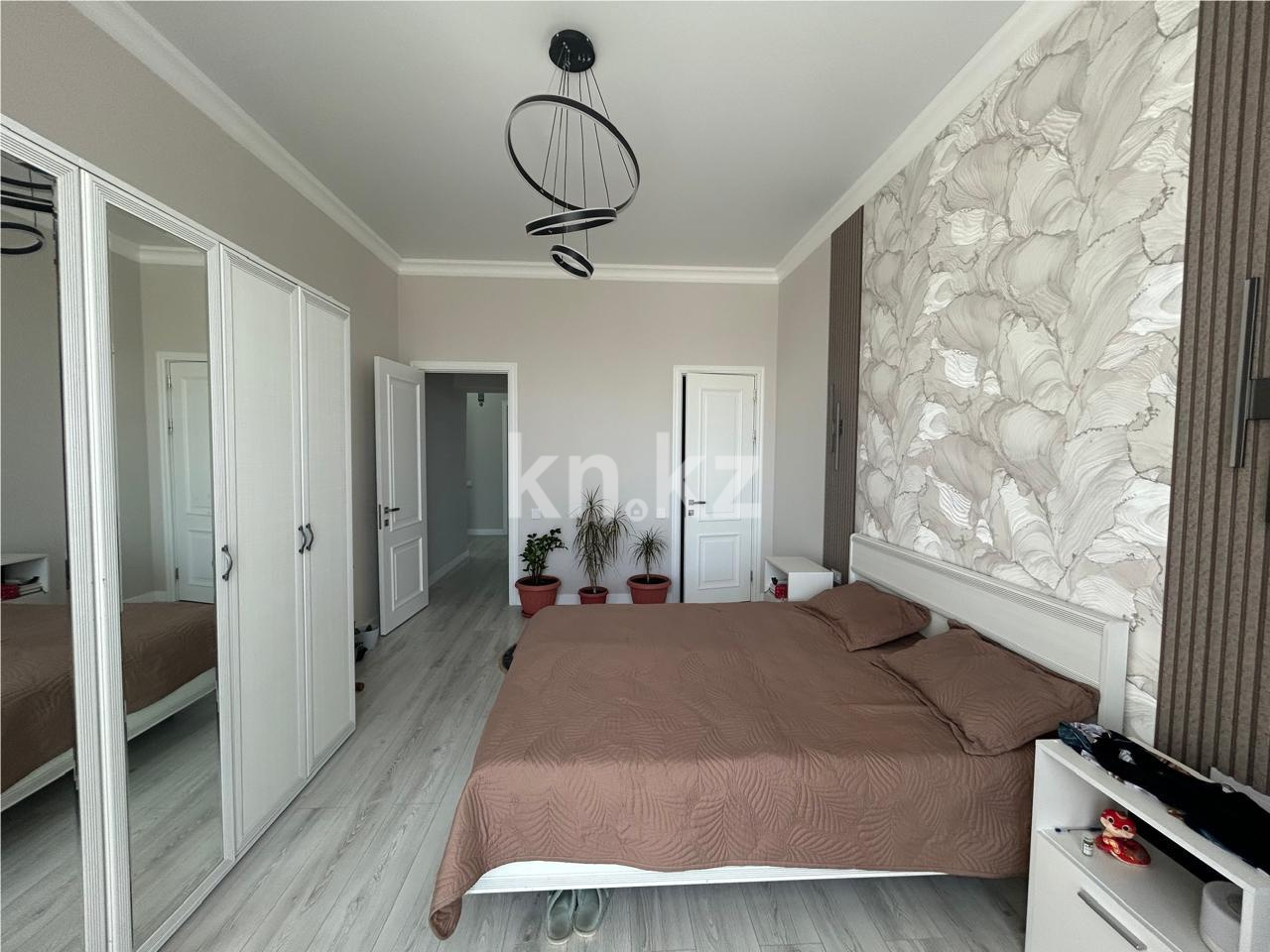 Продажа 3-комнатной квартиры, 80 м², ул. Аманжолова в Астане