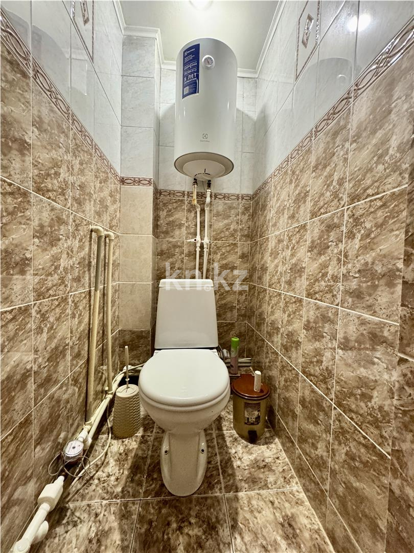 Продажа 3-комнатной квартиры, 63 м², ул. Аманжолова, дом  7 - Продажа квартир в Караганде фото 23 из 30