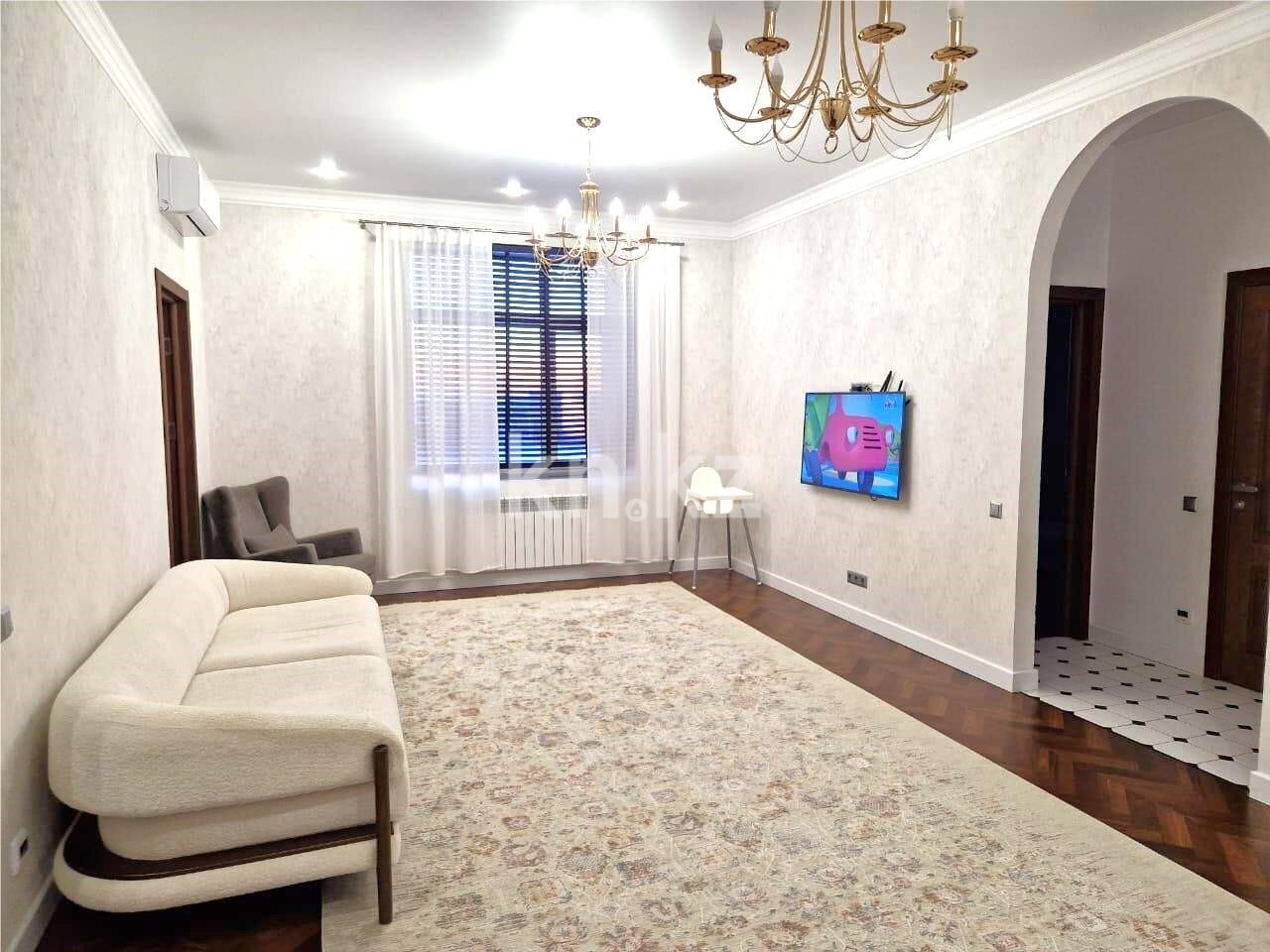 Продажа 4-комнатной квартиры, 90 м² в Караганде