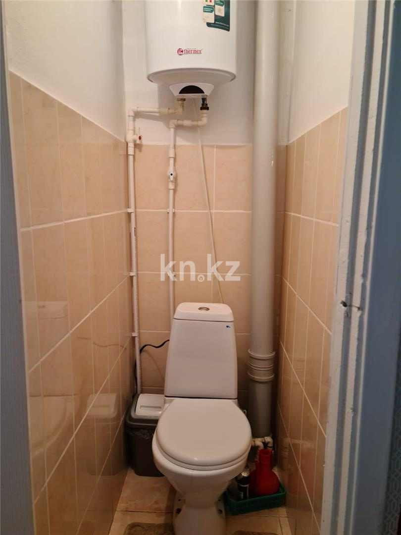 Продажа 3-комнатной квартиры, 49 м², пр. Республики - Продажа  трехкомнатных квартир в Караганде с фото фото 12 из 13