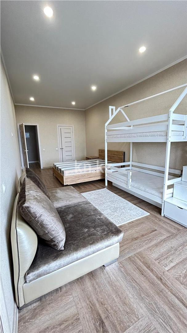 Продажа 2-комнатной квартиры, 65 м², ул. Алиханова, дом  37/4 - Продажа квартир в Караганде фото 21 из 32