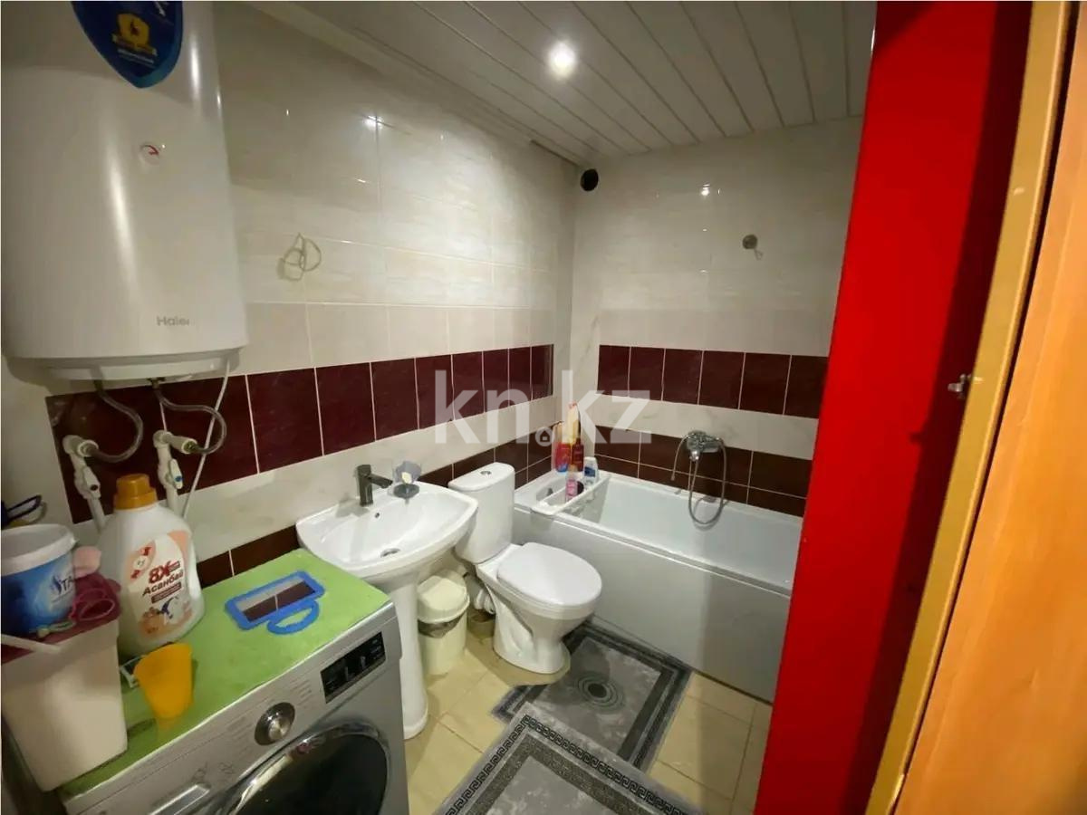 Продажа 2-комнатной квартиры, 44 м², мкр-н 14, дом  22 в Караганде - фото 4