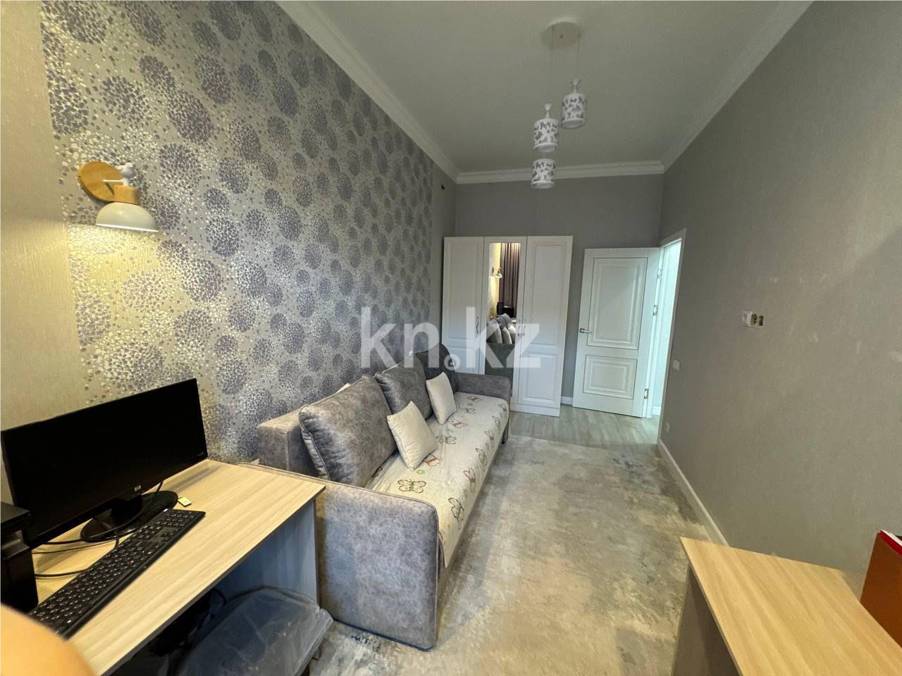 Продажа 3-комнатной квартиры, 74 м², ул. Гоголя, дом  56/1 в Караганде - фото 6