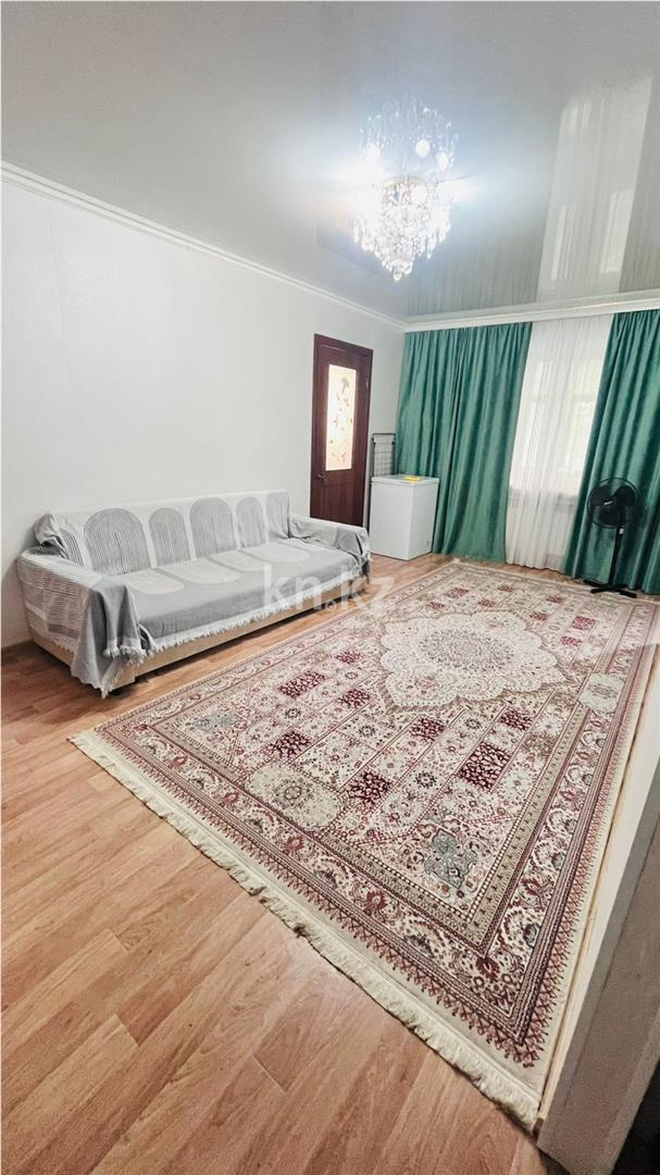 Продажа 3-комнатной квартиры, 43 м², мкр-н 12 - Продажа квартир в Караганде фото 1 из 12