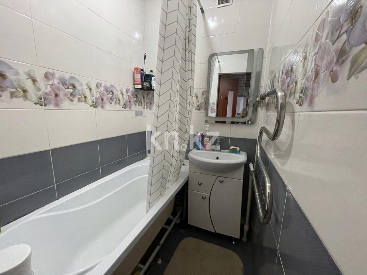 Продажа 3-комнатной квартиры, 67 м², пр. Строителей в Караганде - фото 13