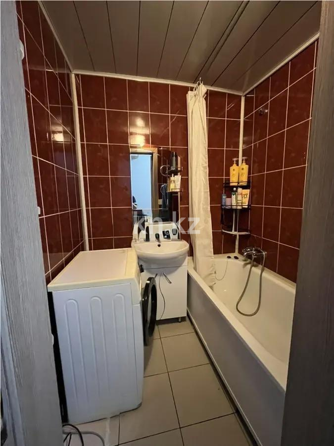 Продажа 3-комнатной квартиры, 60 м², ул. Сатыбалдина, дом  27 в Караганде - фото 5