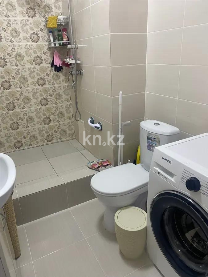 Продажа 2-комнатной квартиры, 65 м², ул. Аманжолова, дом  26/1 в Астане - фото 5