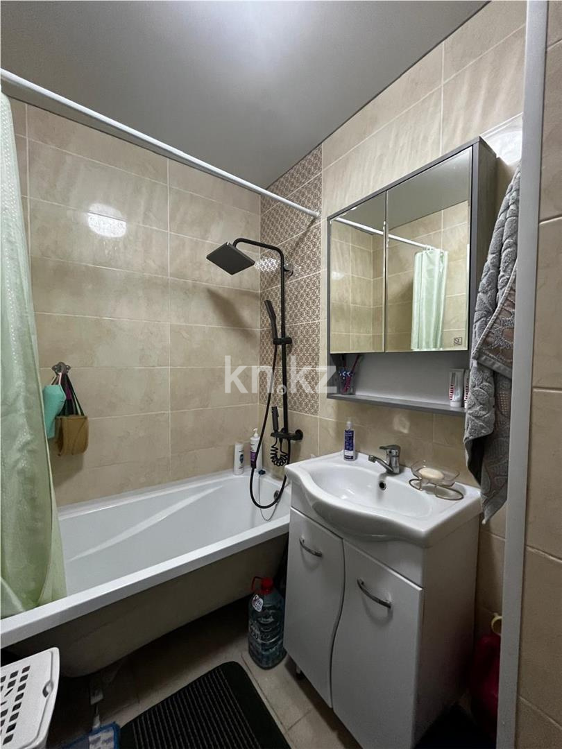 Продажа 4-комнатной квартиры, 77 м², мкр-н Степной-2 - Продажа  четырехкомнатных квартир в Караганде фото 18 из 27