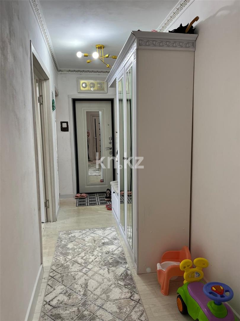 Продажа 3-комнатной квартиры, 65 м², мкр-н 19 - Продажа квартир в Караганде фото 9 из 13