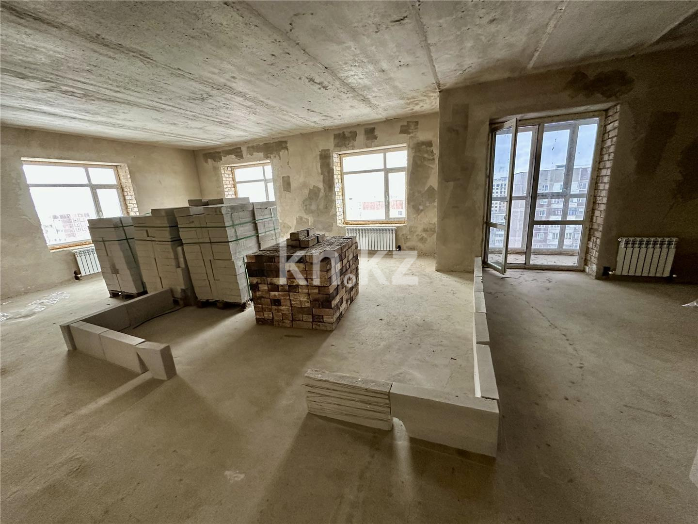 Продажа 3-комнатной квартиры, 72 м², ул. Муканова, дом  55/2 - Продажа квартир в Караганде с фото фото 1 из 22