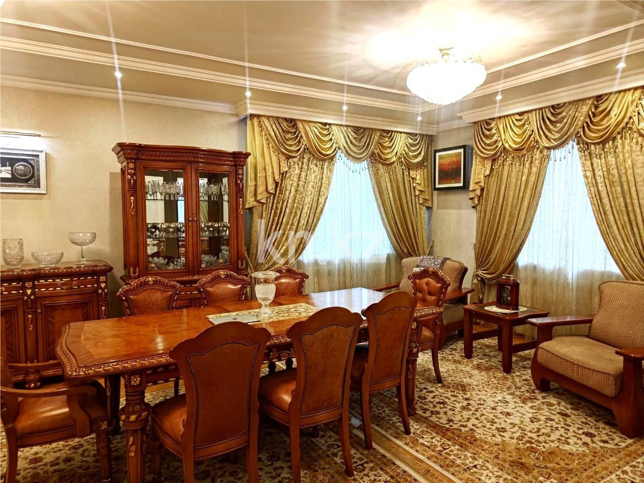 Продажа 8-комнатного дома, 433 м² - Продажа пятикомнатных и более домов, коттеджей в Караганде фото 1 из 48