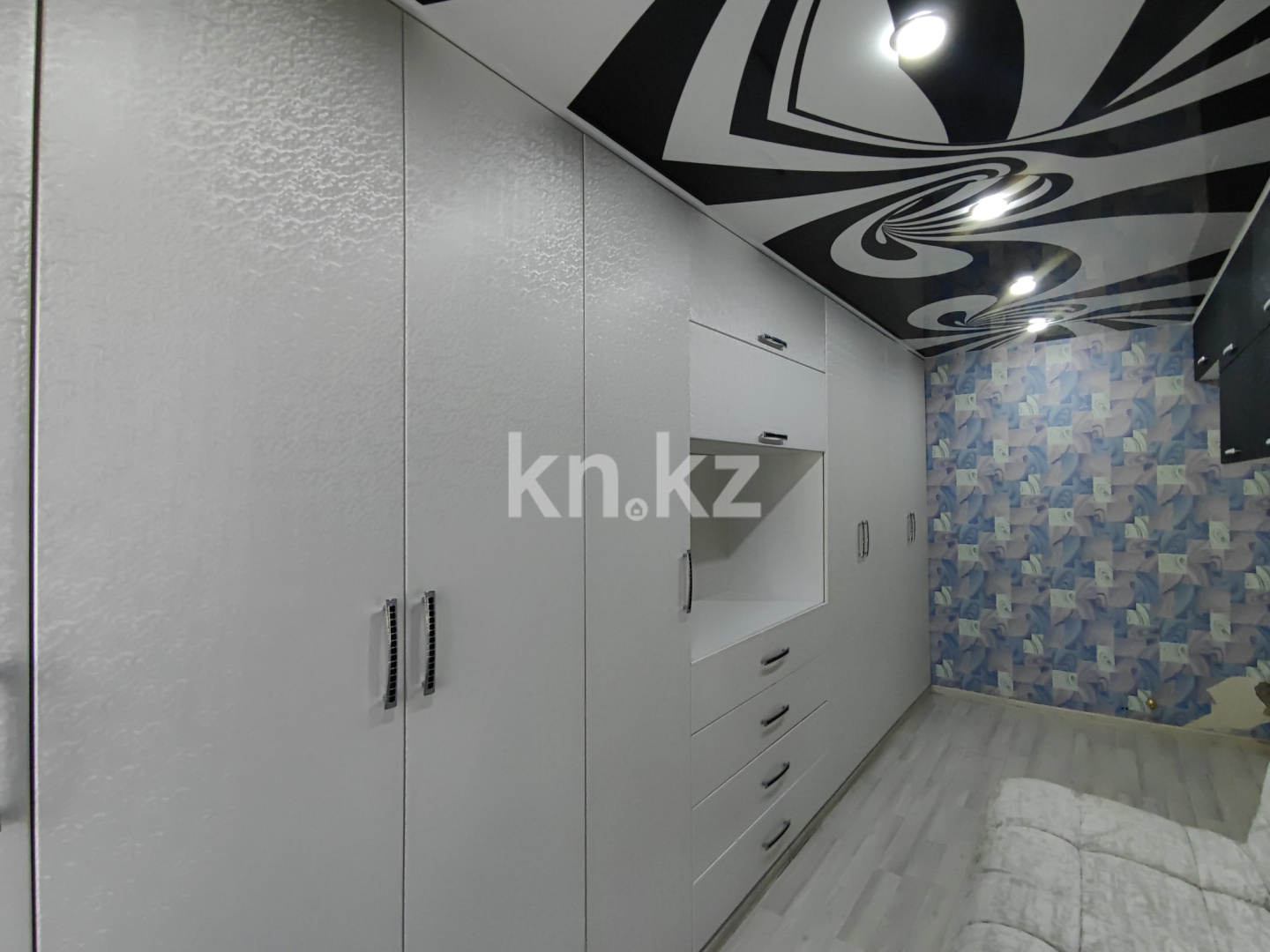 Продажа 3-комнатной квартиры, 75 м², 1 кв-л, дом  10 в Караганде - фото 12