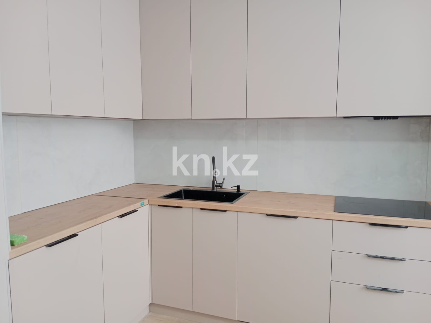 Аренда 3-комнатной квартиры, 90 м² в Астане