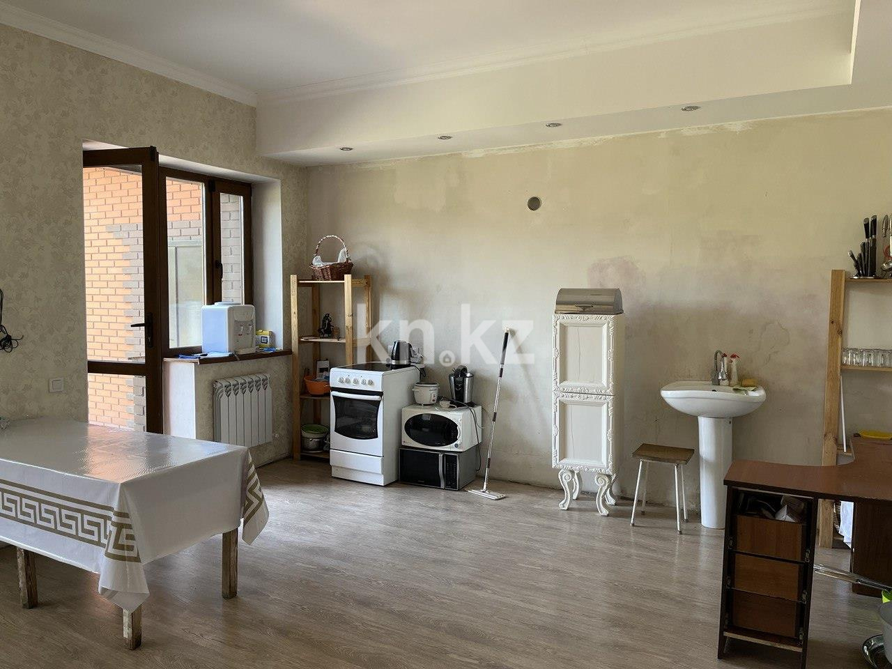 Продажа 8-комнатного дома, 478 м², ул. Жанибекова в Караганде - фото 15