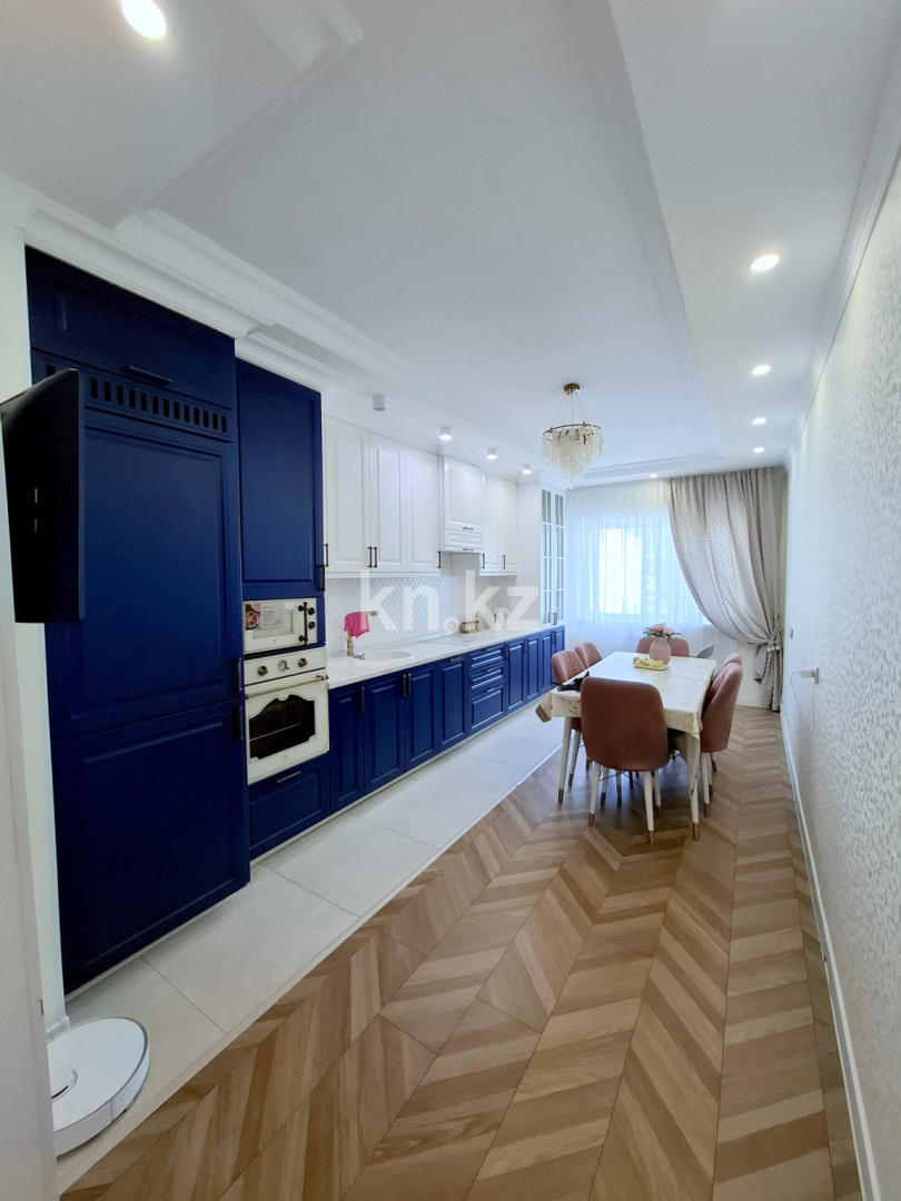 Продажа 3-комнатной квартиры, 112 м², мкр-н Мамыр-1 - Продажа квартир в Казахстане фото 1 из 29