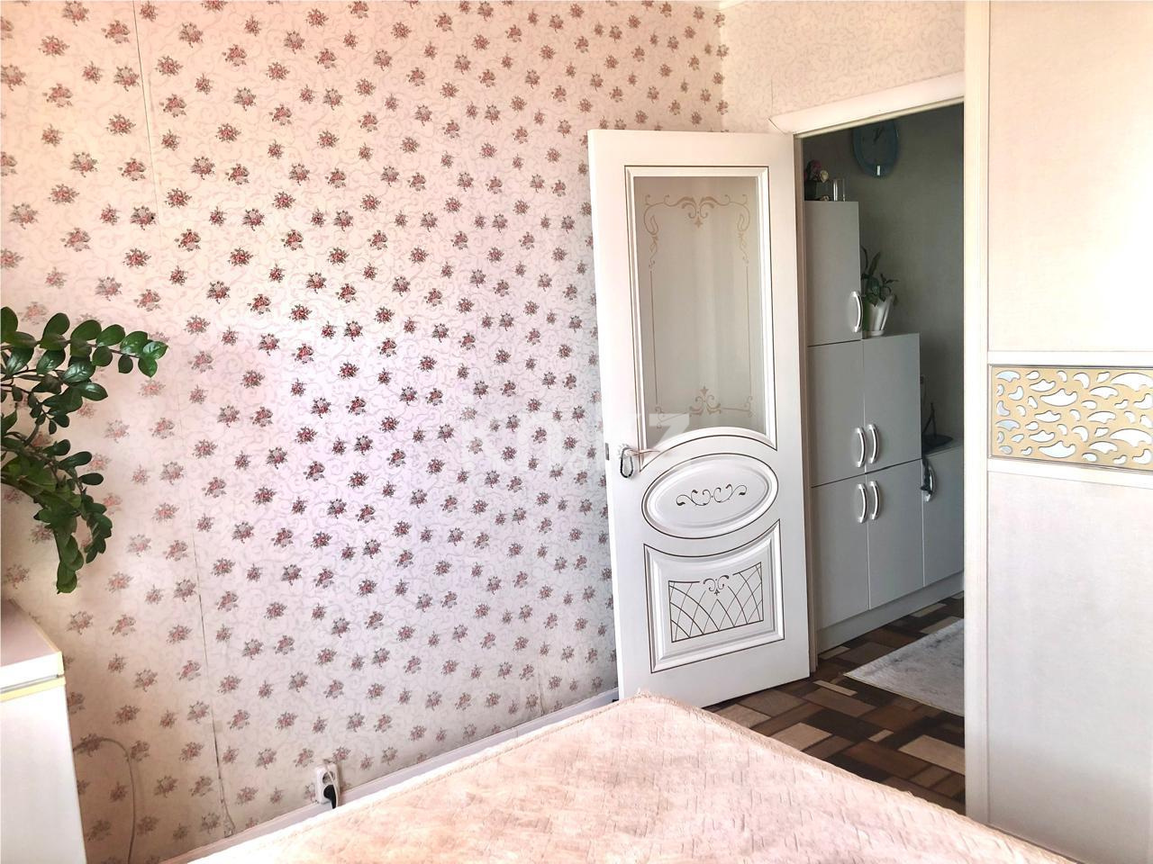 Продажа 4-комнатной квартиры, 79 м², ул. Дюсембекова, дом  39 - Продажа  четырехкомнатных квартир в Караганде фото 2 из 16