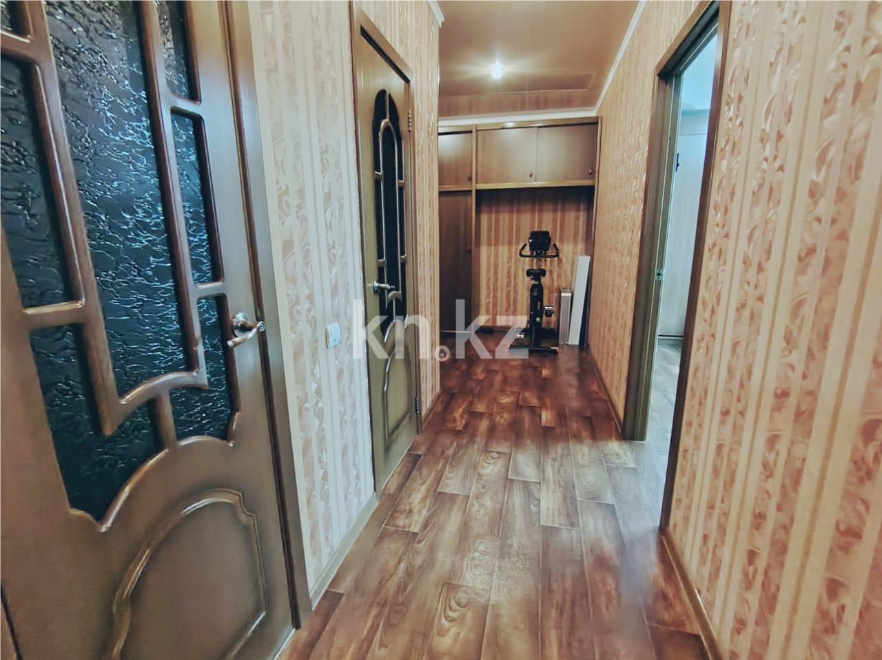 Продажа 2-комнатной квартиры, 66 м², ул. 9-й мкр., дом  78 в Темиртау - фото 15