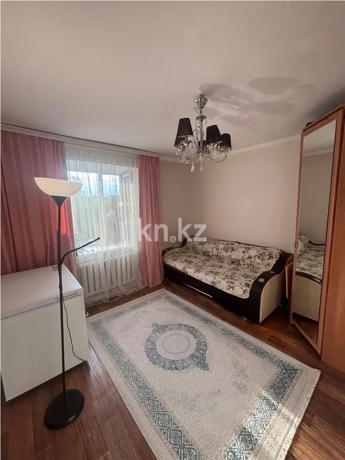 Продажа 3-комнатной квартиры, 59 м², мкр-н Восток-1, дом  5 - Продажа  трехкомнатных квартир в Караганде без посредников фото 1 из 5