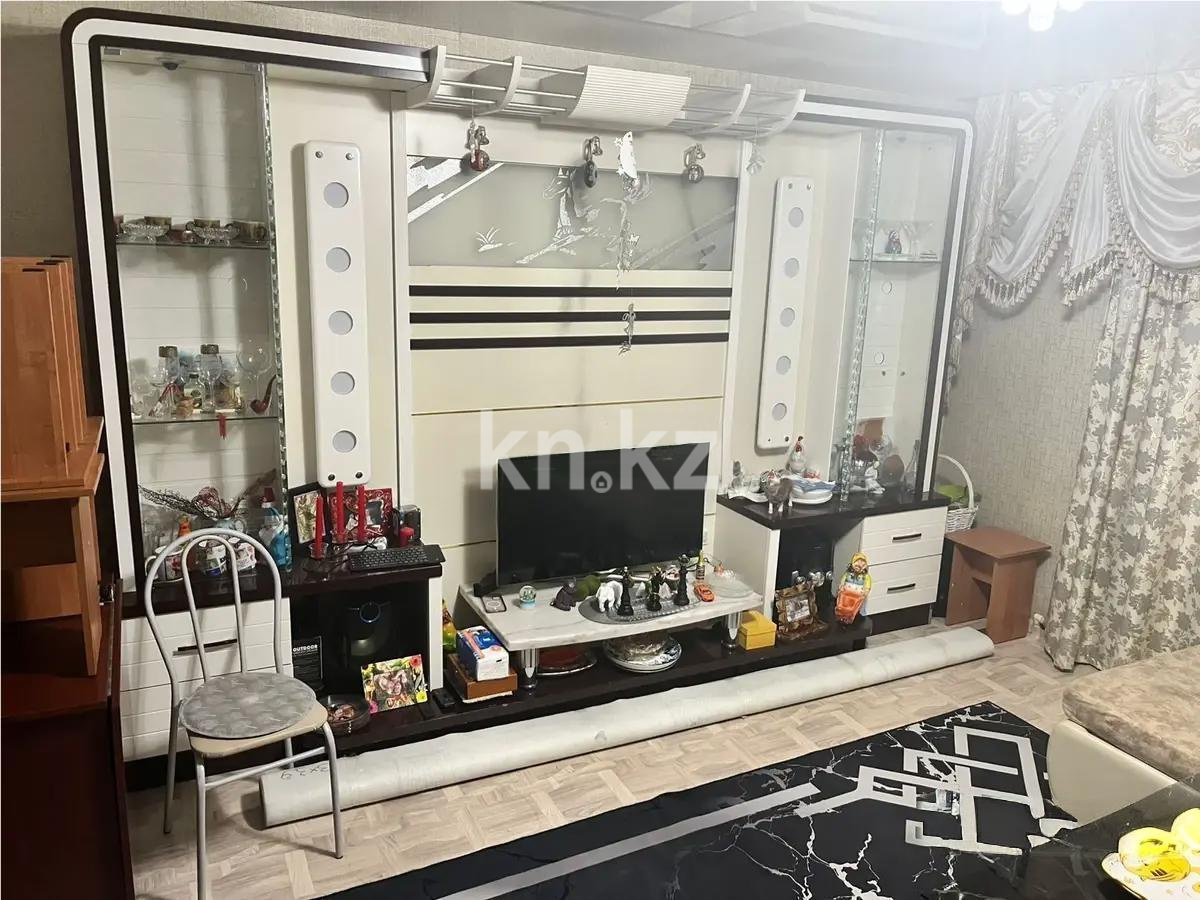 Продажа 4-комнатной квартиры, 77 м², мкр-н 15, дом  2/3 - Продажа  четырехкомнатных квартир в Караганде без посредников фото 1 из 7